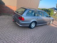 Gebraucht BMW 530 184 PS (135 kW) 1999 Silber Kombi