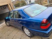 Gebraucht Mercedes C180 122 PS (89 kW) 2000 Blau Limousine