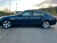 Gebraucht BMW 530 218 PS (160 kW) 2004 Blau Limousine