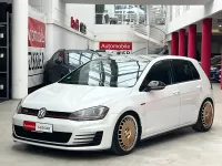 Gebraucht VW Golf VII GTI 220 PS (161 kW) 2013 Oryxweiss Limousine