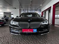 Gebraucht BMW 750 Sport Line 400 PS (294 kW) 2016 Grau Limousine