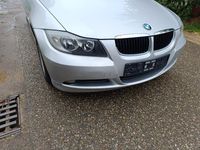 Gebraucht BMW 318 143 PS (105 kW) 2006 Silber Kombi