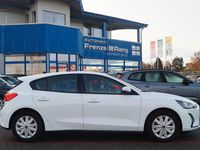 Gebraucht Ford Focus 101 PS (74 kW) 2020 Weiß Limousine