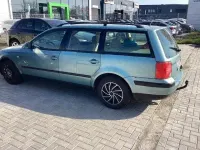 Gebraucht VW Passat 125 PS (91 kW) 2000 Blau Kombi
