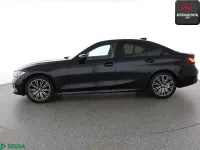 Gebraucht BMW 318 Luxury Line 150 PS (110 kW) 2022 Black sapphire Limousine