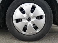 Gebraucht VW T7 Beach 150 PS (110 kW) 2024 Mediumblau metallic dach schwarz Van