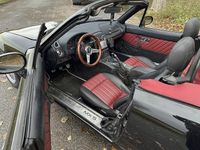 Second-hand Mazda MX5 131 CP (96 kW) 1995 Negru Cabrio