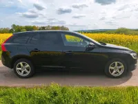 Second-hand Volvo V60 163 CP (119 kW) 2014 Negru Break