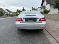 Gebraucht Mercedes E200 184 PS (135 kW) 2010 Silber Coupé