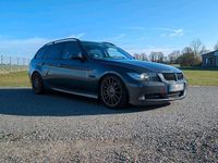 Gebraucht BMW 320 163 PS (119 kW) 2007 Grau Kombi