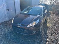 Gebraucht Ford Fiesta Titanium 82 PS (60 kW) 2009 Rot Kleinwagen