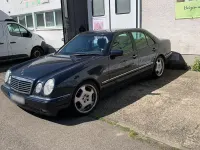 Gebraucht Mercedes E320 Avantgarde 220 PS (161 kW) 1996 Schwarz Limousine