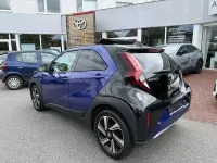 Gebraucht Toyota Aygo X X-plore 72 PS (52 kW) 2022 Juniper blue/black mica SUV