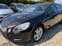 Gebraucht Volvo V60 Momentum 136 PS (100 kW) 2013 Schwarz Kombi
