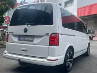 Gebraucht VW Multivan Highline 204 PS (150 kW) 2017 Weiß Van / Kleinbus