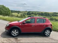Gebraucht Dacia Sandero Stepway 90 PS (66 kW) 2013 Rot Kleinwagen