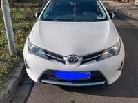 Gebraucht Toyota Auris 124 PS (91 kW) 2015 Weiß Kombi