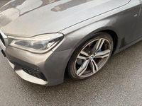 Gebraucht BMW 730 265 PS (194 kW) 2016 Grau Limousine