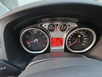 Gebraucht Ford Focus 100 PS (73 kW) 2010 Silber Kombi