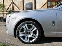 Gebraucht Rolls Royce Ghost 571 PS (419 kW) 2018 Premiere silver Limousine