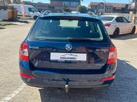 Second-hand Skoda Octavia Ambition 105 CP (77 kW) 2013 Albastru Break