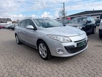 Gebraucht Renault Mégane III Dynamique 110 PS (80 kW) 2011 Silber Limousine