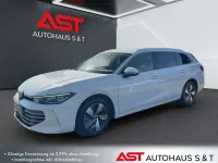 Gebraucht VW Passat Elegance 150 PS (110 kW) 2025 Weiß Kombi