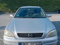 Używany Opel Astra 101 KM (74 kW) 2002 Srebrny Sedan/Limuzyna