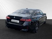 Gebraucht BMW 530e M Sport 299 PS (219 kW) 2024 Sophistograu brillanteffekt metallic Limousine