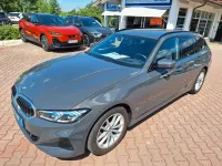 Gebraucht BMW 320 Sport Line 184 PS (135 kW) 2023 Dravitgrau Kombi