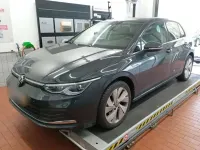 Gebraucht VW Golf VIII Style 131 PS (96 kW) 2024 Grau Limousine