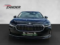 Neu Skoda Superb Selection 193 PS (141 kW) 2026 Ebony schwarz Kombi