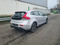 Gebraucht Volvo V40 Momentum 152 PS (111 kW) 2017 Silber Limousine