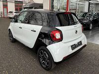 Gebraucht Smart ForFour 90 PS (66 kW) 2018 Schwarz Kleinwagen