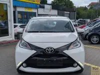 Gebraucht Toyota Aygo X-play 69 PS (50 kW) 2016 Weiß Kleinwagen
