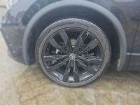 Gebraucht VW Tiguan R-line 150 PS (110 kW) 2023 Deep black perleffekt SUV