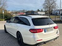 Gebraucht Mercedes E220 AMG 194 PS (142 kW) 2020 Weiß Kombi