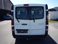Gebraucht Renault Trafic Expression 121 PS (88 kW) 2019 Gletscherweiss Van / Kleinbus
