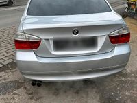 Gebraucht BMW 325 218 PS (160 kW) 2005 Silber Limousine