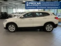 Gebraucht BMW X2 Sport Line 125 PS (91 kW) 2023 Weiß SUV