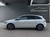 Gebraucht Mercedes B180 116 PS (85 kW) 2023 Weiß Kleinwagen