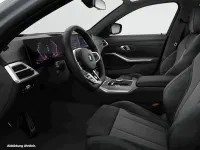Gebraucht BMW 330 Sport Line 286 PS (210 kW) 2025 Grau Kombi