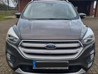 Gebraucht Ford Kuga 179 PS (131 kW) 2016 Grau SUV