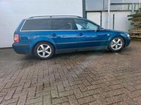 Gebraucht VW Passat 131 PS (96 kW) 2001 Blau Kombi