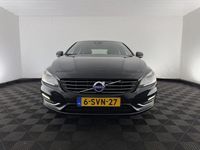 Gebraucht Volvo V60 Summum 215 PS (158 kW) 2013 Schwarz Kombi