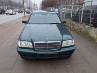 Gebraucht Mercedes C180 Classic 122 PS (89 kW) 1997 Grün Limousine