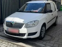 Gebraucht Skoda Roomster 69 PS (50 kW) 2012 Weiß Van / Kleinbus
