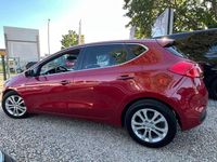 Gebraucht Kia Ceed DREAM-TEAM Edition 135 PS (99 kW) 2013 Rot Kleinwagen