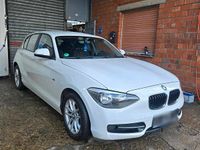 Gebraucht BMW 114 Sport Line 110 PS (80 kW) 2013 Weiß Kleinwagen