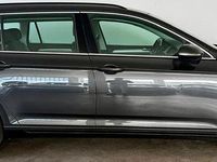 Gebraucht VW Passat 150 PS (110 kW) 2023 Grau Kombi